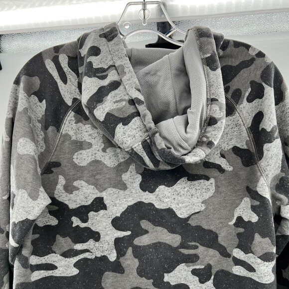All In Motion Women's Camouflage Pullover Hoodie Gray Size Small - Picture 6 of 8